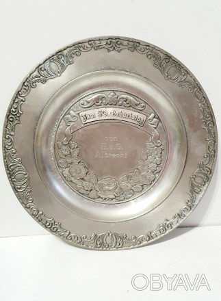 Тарелка из олова 23 см., художественное литье, Германия известной марки DNL ZINN. . фото 1