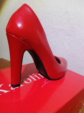 Когда женщина надевает туфли на высоком каблуке, её облик совершенно меняется, а. . фото 2