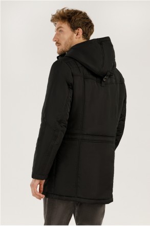 Куртка мужская демисезонная Finn Flare A19-22008-200 с накладными карманами черн. . фото 5