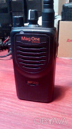 Профессиональная портативная радиостанция Motorola Mag One MP300, VHF диапазона,. . фото 1