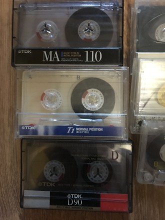 Аудиокассеты ,Цена за  шт. фирмы смотрите на фотографиях,  б\у 
кассета, предна. . фото 10