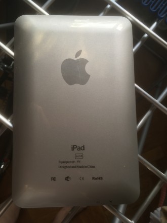 iPad, Wi-Fi, 64GB, Input power 9V, экран размеры 20*13 см, все входа смотрите на. . фото 7