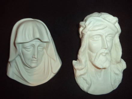 Художественная керамика из белого матового фарфора образ Иисуса и матери Господа. . фото 4