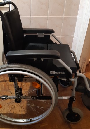 Коляска для інвалідів,модель Meyra 2.750 Eurochair 2 ,для дому та прогулянок,хор. . фото 2