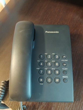 Продам стационарный телефон Panasonic KX-TS2350UA. Полностью рабочий и комплектн. . фото 2