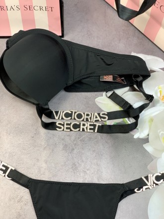 
 
 Комплект женский Victoria’s Secret Буквы
Трусики+топ в пакете и упаковочной . . фото 8