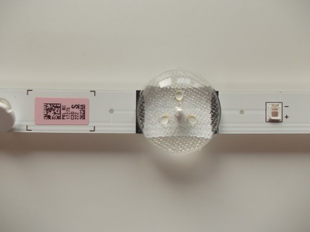 Подсветка снята с телевизора Samsung UE32J4000AK с механическим повреждением мат. . фото 4