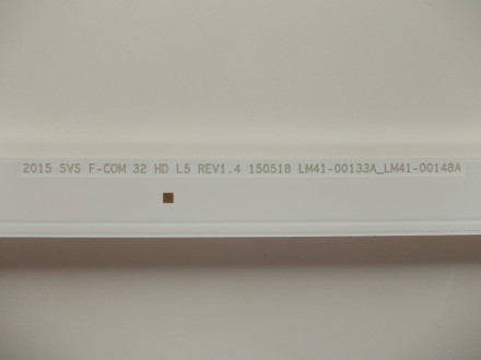 Подсветка снята с телевизора Samsung UE32J4000AK с механическим повреждением мат. . фото 3