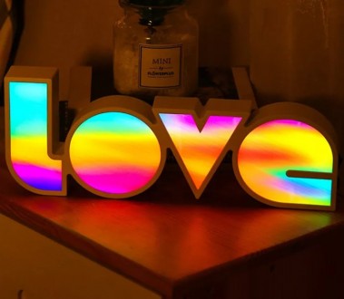 Светодиодный светильник выполнен в форме букв LOVE. Это может быть подарок на Де. . фото 2