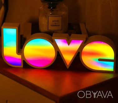 Светодиодный светильник выполнен в форме букв LOVE. Это может быть подарок на Де. . фото 1