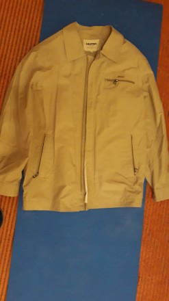 Продам осеннюю куртку. Київ. фото 1 Продам осеннюю куртку. Київ. фото 1