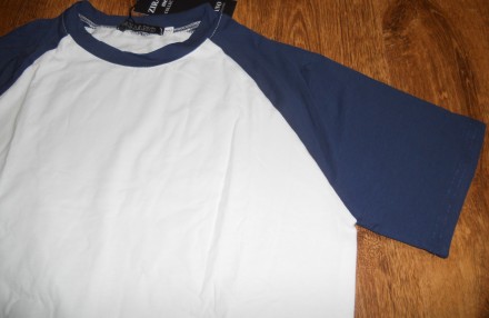 Продам футболку 
Размеры: S, M, L, XL

(S)
-Грудь 45см
-Длина 67см
-Рукав . . фото 5