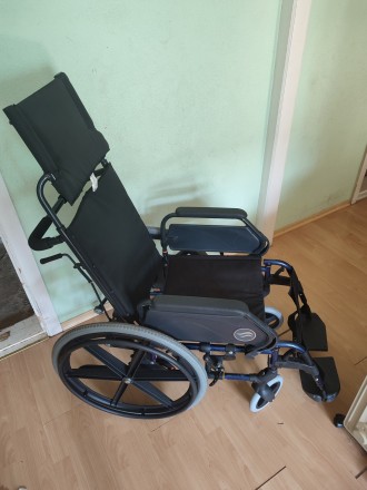 Универсальное облегченное инвалидное кресло. Легкая, удобная и красивая модель, . . фото 3