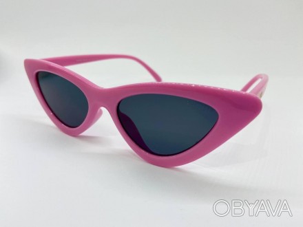Женские очки солнцезащитные в розовой пластиковой оправе с треугольными линзами . . фото 1