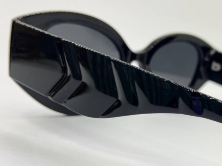 Очки солнцезащитные в пластиковой оправе с поляризованными линзами 
Очки солнцез. . фото 6