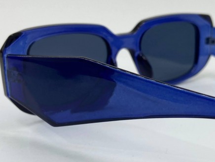 Очки солнцезащитные в пластиковой оправе
Очки солнцезащитные 
Защита UV400 
Линз. . фото 7