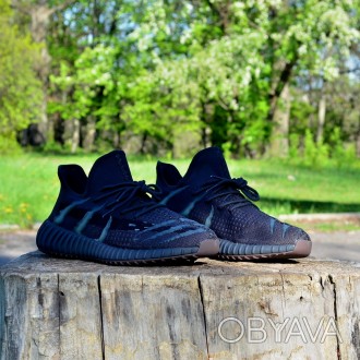 Кроссовки мужские черные Adidas Yeezy Boost 350 V3
По-настоящему красивая черная. . фото 1