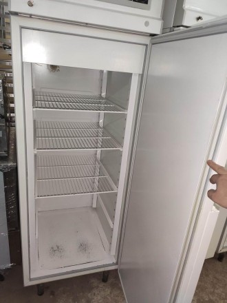 Холодильный шкаф Polair CM107-S б/у
 
В хорошем состоянии.
Полностью проверен и . . фото 5