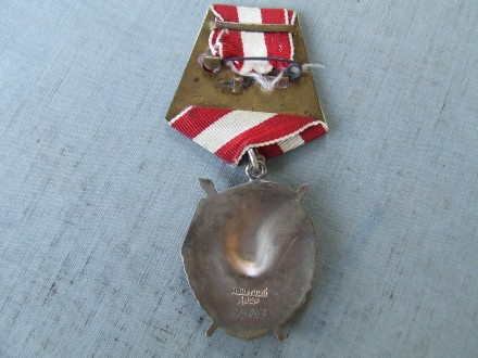 Тип металла: Серебро

Орден Боевого Красного Знамени БКЗ № 415 453 в отличном . . фото 7