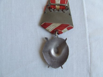 Тип металла: Серебро

Орден Боевого Красного Знамени БКЗ № 403 437 в отличном . . фото 6