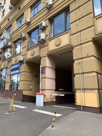 Сдам паркоместо Черновола-Полтавская-Дмитриевская. Киев. фото 1 Сдам паркоместо Черновола-Полтавская-Дмитриевская. Киев. фото 1