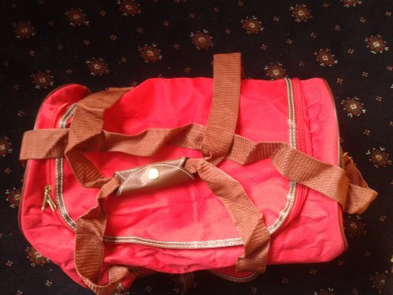 Дорожня сумка червона (Нова). Середнього розміру.
+ дивіться інші мої оголошенн. . фото 9