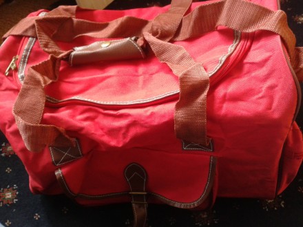 Дорожня сумка червона (Нова). Середнього розміру.
+ дивіться інші мої оголошенн. . фото 10
