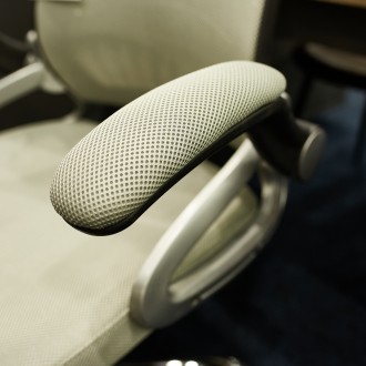 
Комп&apos;ютерне крісло поворотне Q-831 сірий : стильна і сучасна модель від ме. . фото 3
