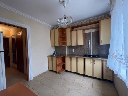Продам однокомнатную квартира, ул. Ак. Королева/южный рынок.
2/9 этаж
Площадь . Киевский. фото 8