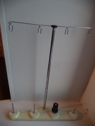 Держатель (подставка) для ниток, металло-пластик, высота регулируется, производс. . фото 2