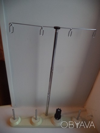 Держатель (подставка) для ниток, металло-пластик, высота регулируется, производс. . фото 1