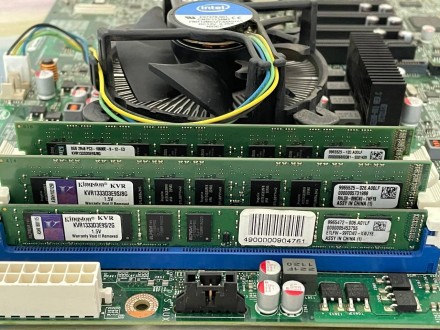 Продається набір:
серверна материнська плата S1200BTL з IPMI, процесор Xeon E3,. . фото 3