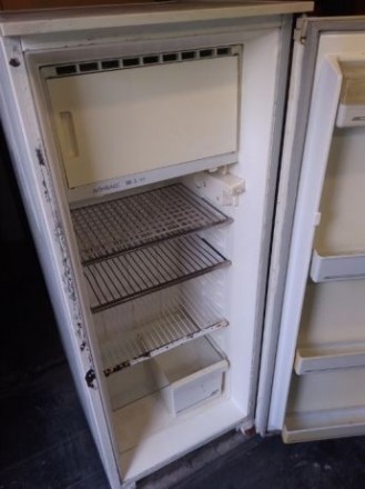 Продам уплотнитель резиновый эластичный новый для холодильника Донбасс 10, 10 Е
. . фото 6