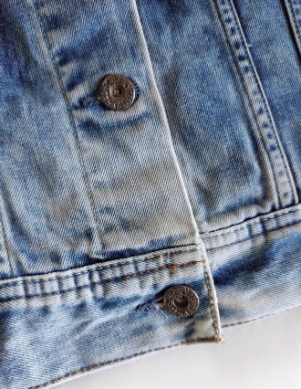 Актуальная джинсовая куртка от известного бренда Pepe Jeans. Классическая модель. . фото 8