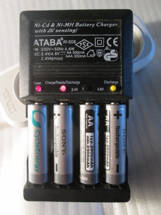 Зарядний пристрій ATABA AT-508. Зарядний пристрій Ni-Cd/Ni-MH + 4-и акумулятори . . фото 4