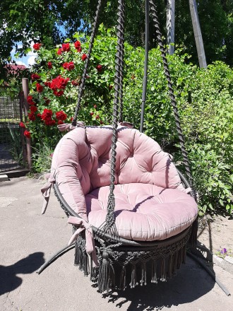 Шикарное удобное подвесное кресло, с богатыми, мягкими, похожими на облака подуш. . фото 9