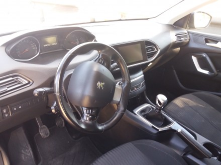 Продам комфортний та сучасний Peugeot 308 2015 року в гарному стані. Динамічний . . фото 4