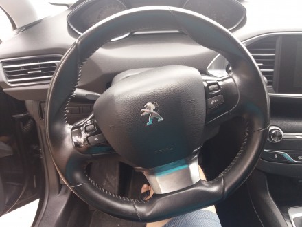 Продам комфортний та сучасний Peugeot 308 2015 року в гарному стані. Динамічний . . фото 6