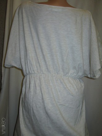 Женская летняя легкая футболка б/у, бежевого цвета, спереди маленькая белая вста. . фото 6