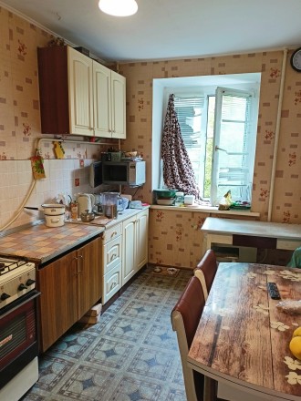 Здам в оренду кімнату 17 м2 у трикімнатній квартирі, вул. Дніпровська.. Чернігів. фото 1 Здам в оренду кімнату 17 м2 у трикімнатній квартирі, вул. Дніпровська.. Чернігів. фото 1