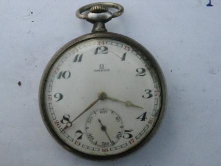 Старинные швейцарские часы в серебряном 2-х крышечном корпусе...Рабочие...

Со. . фото 2