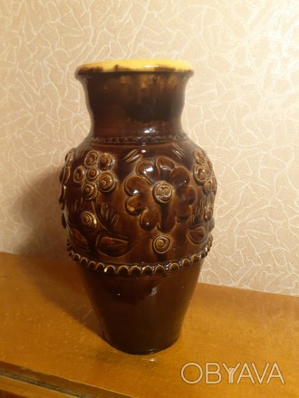 Элегантная керамическая ваза с ярким глянцевым декором коричневого цвета. Идеаль. . фото 1