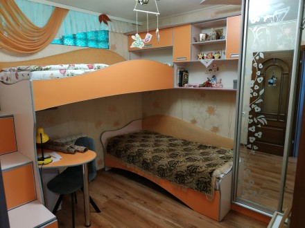 автономне опалення
квартира мебльована повністю
1 пов: зал, дитяча, кухня, с/в. Центр. фото 7
