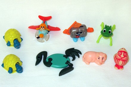 Продаю игрушки Киндер-сюрприз разных серий:
1. Утконос и черепаха.
2. Осьминог. . фото 5