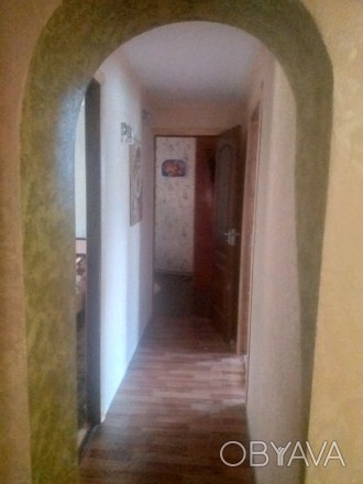 Квартира 3к. 64 кв. без ремонта, в Центри села Родниковка, удобное месторасполож. . фото 1