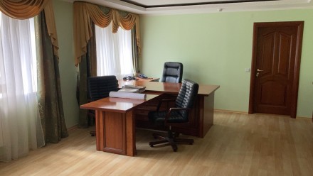 Оренда офісного приміщення з облаштуванням окремого входу в приміщення. Львов. фото 1 Оренда офісного приміщення з облаштуванням окремого входу в приміщення. Львов. фото 1