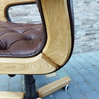 Нові кабінетні крісла, ручна робота.
Дерев’яні елементи крісла виконані в. . фото 5