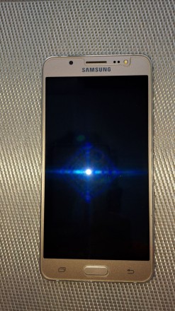 Продам счастливый смартфон Samsung Galaxy-J5 2017 2/16 ГБ Gold (куплен 7.07.2017. . фото 2