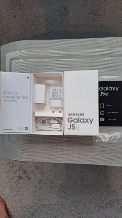 Продам счастливый смартфон Samsung Galaxy-J5 2017 2/16 ГБ Gold (куплен 7.07.2017. . фото 6