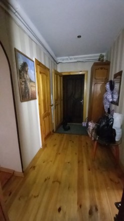 Квартира у 300 метрах від метро, вікна на школу та у двір, є металевий гараж у д. Академгородок. фото 8